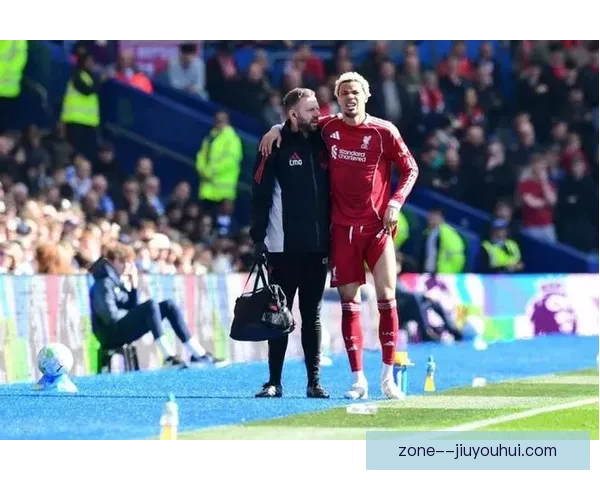 利物浦小将特雷尼奥尼因身体不适缺席欧冠赛前合练